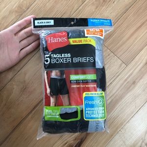 Men’s Hanes tagless boxer briefs M